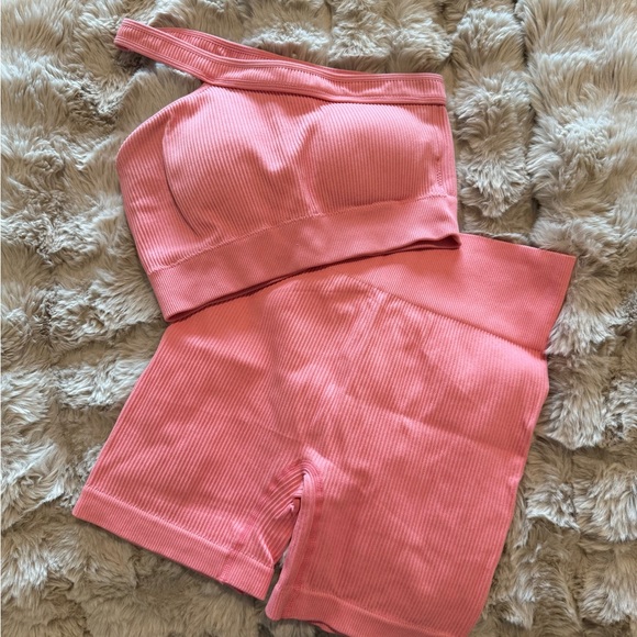 Pink Ribbed Workout Set - Picture 2 of 3